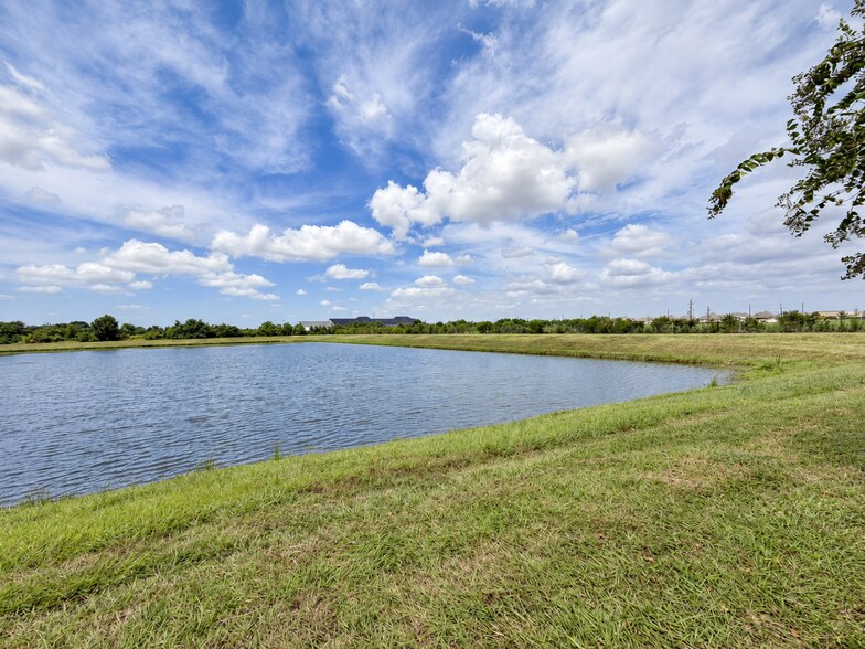 11700 Magnolia Pkwy Pky, Manvel, TX à vendre - Photo du bâtiment - Image 3 de 6