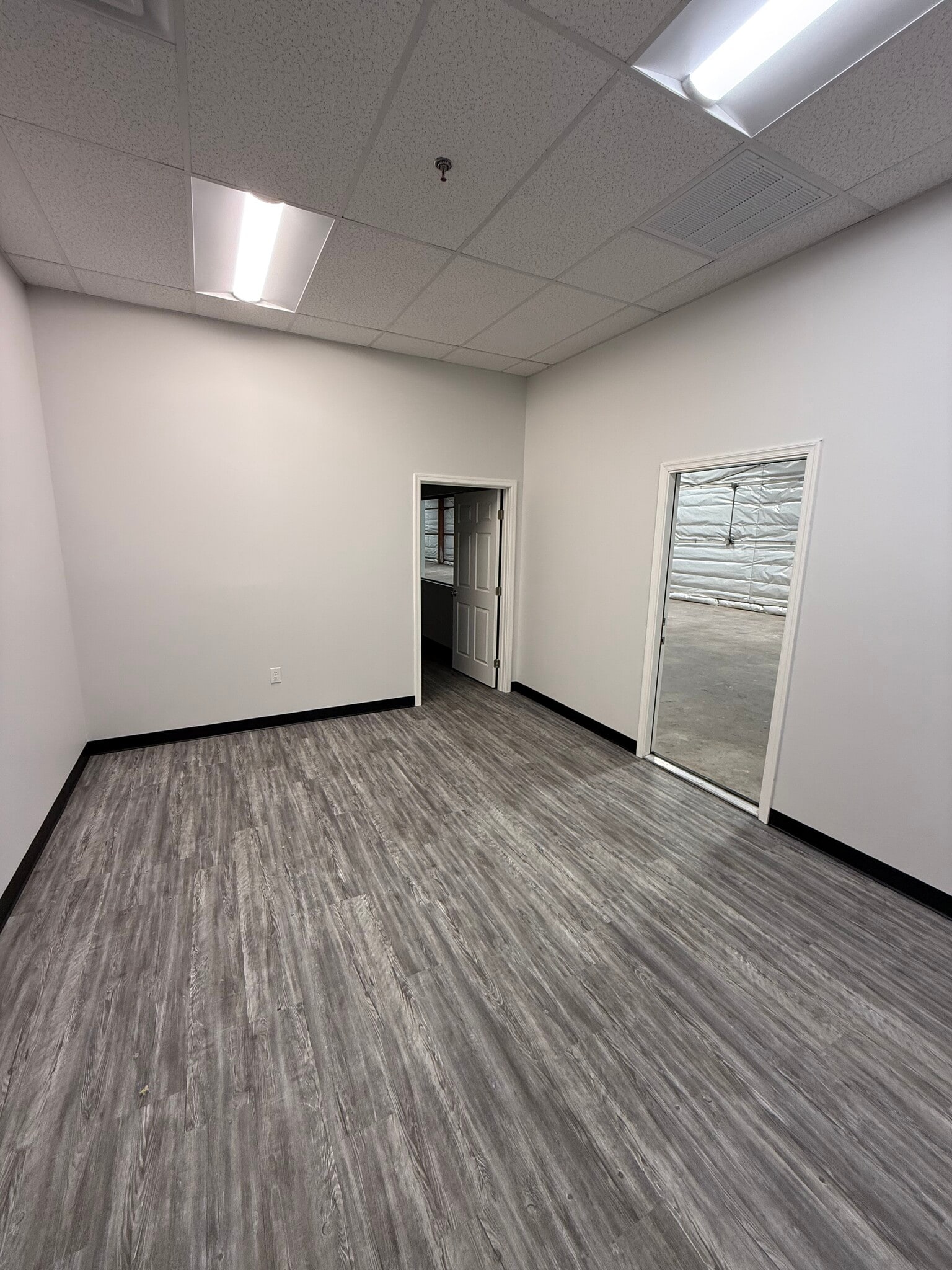 1301-1555 E Jackson St, Phoenix, AZ for lease Interior Photo- Image 1 of 3