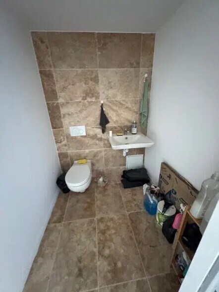 Commerce de détail dans Sainte-Maxime à louer - Photo intérieure - Image 3 de 10