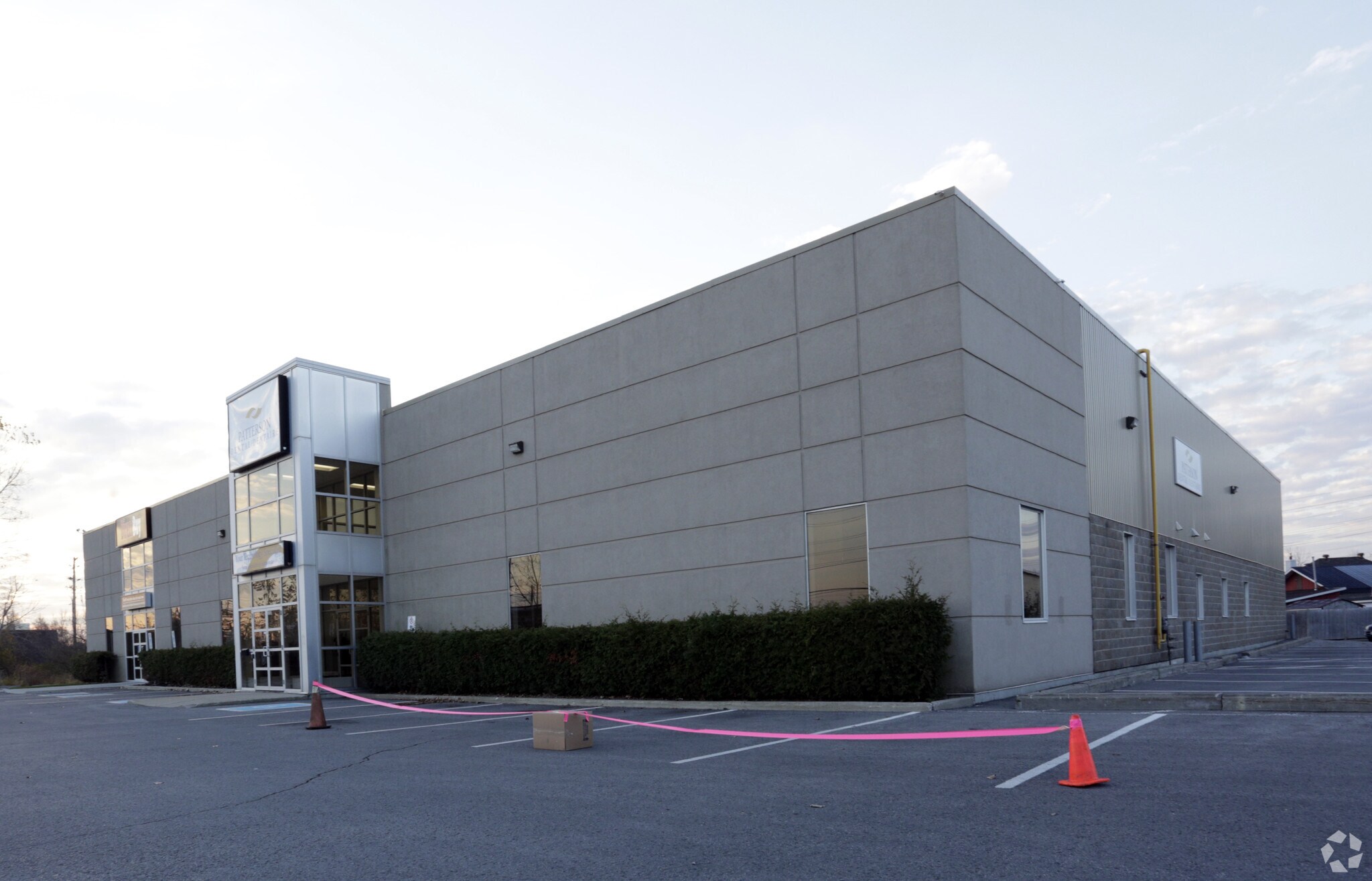 1392 Cyrville Rd, Ottawa, ON for sale Primary Photo- Image 1 of 1