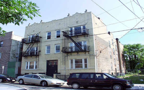 200 Dwight St, Jersey City, NJ à vendre - Photo du bâtiment - Image 1 de 3