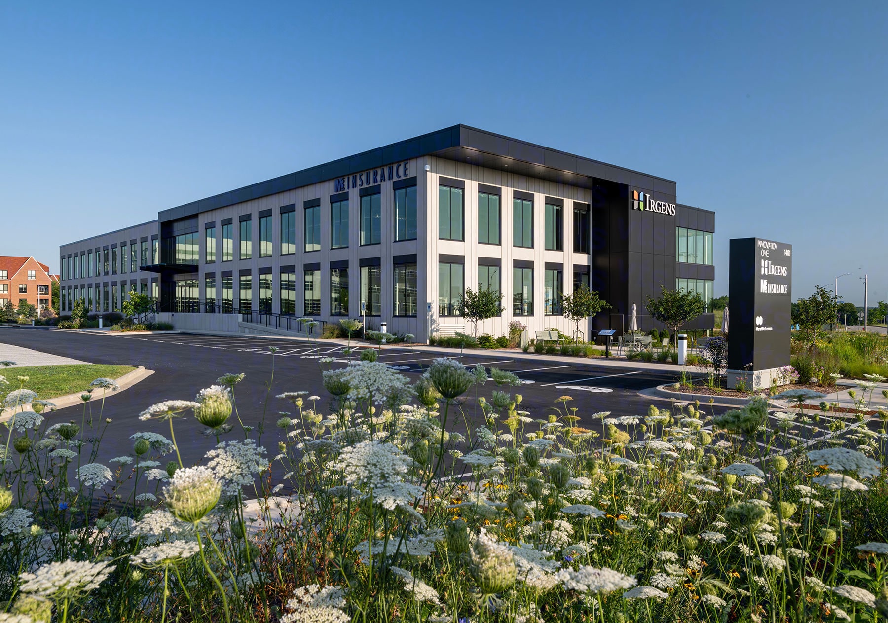 1401 Discovery Pky, Milwaukee, WI for lease Primary Photo- Image 1 of 32