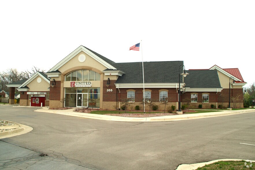 355 S Zeeb Rd, Ann Arbor, MI à louer - Photo principale - Image 1 de 16