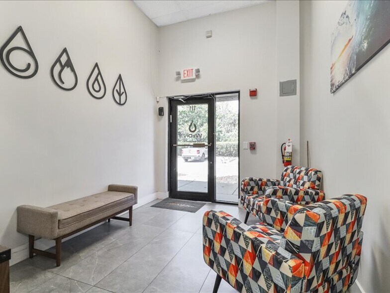 73 SW 12th Ave, Dania Beach, FL à vendre - Photo intérieure - Image 3 de 52