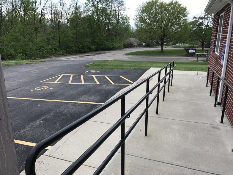 620-626 N Main St, Springboro, OH à louer - Photo du bâtiment - Image 3 de 3