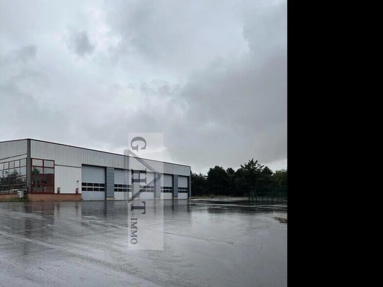 Bureau dans Mitry-Mory à louer - Photo du bâtiment - Image 2 de 7