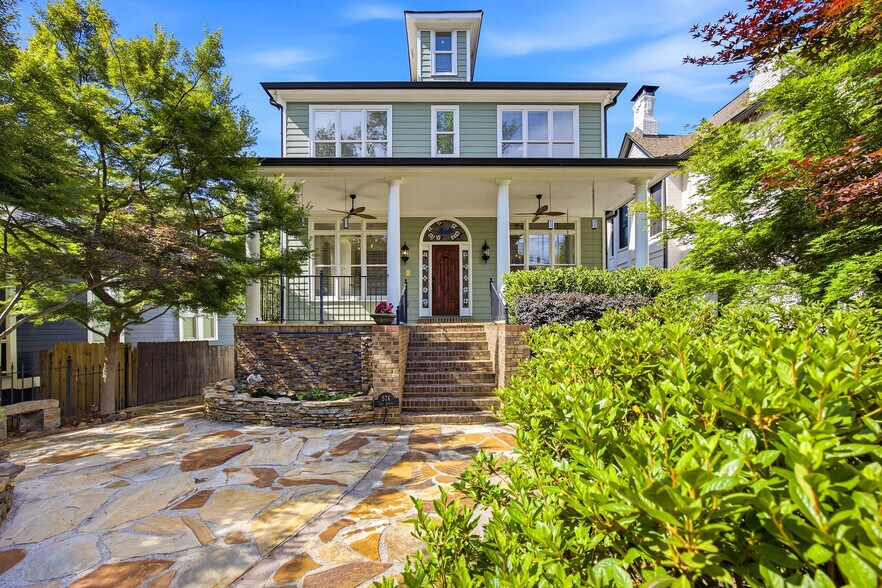 574 East Ave NE, Atlanta, GA à vendre - Photo du bâtiment - Image 2 de 91