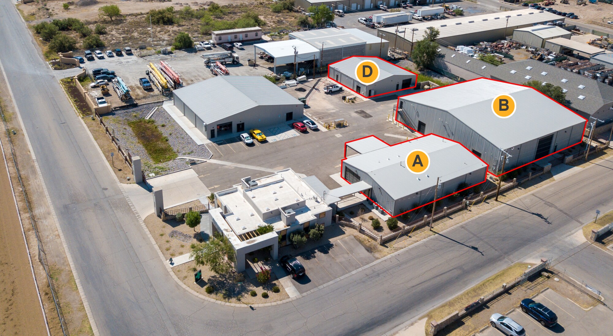 1999 Futurity Dr, Sunland Park, NM à vendre Photo principale- Image 1 de 8