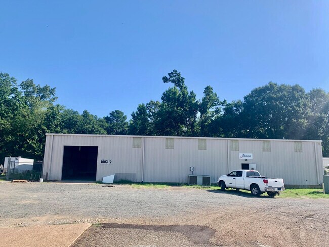 More details for 1003 W Cotton St, Longview, TX - Office for Lease