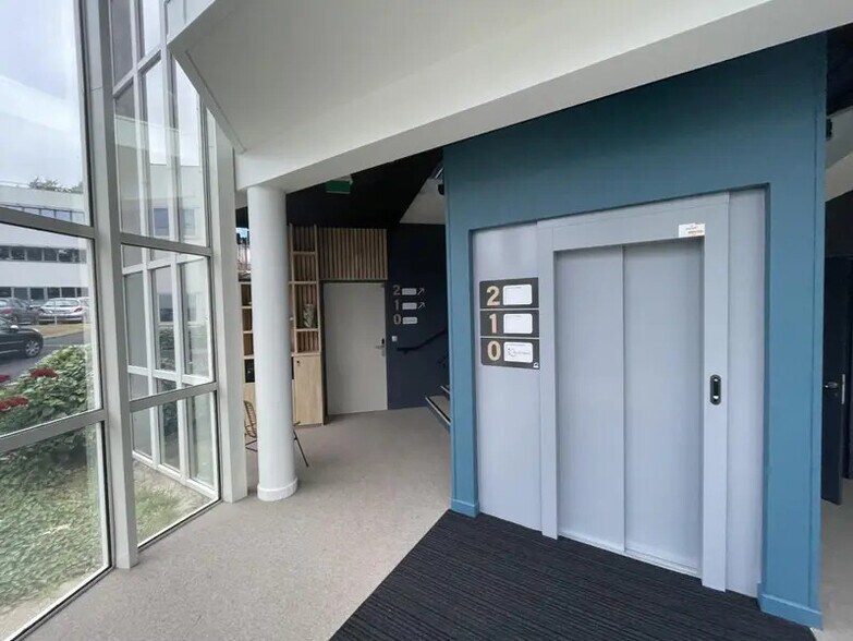 13 Avenue Du Professeur Jean Rouxel, Carquefou à louer - Hall d’entrée - Image 2 de 7