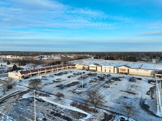 More details for 2000-2078 N Richmond Rd, McHenry, IL - Retail, Flex for Lease