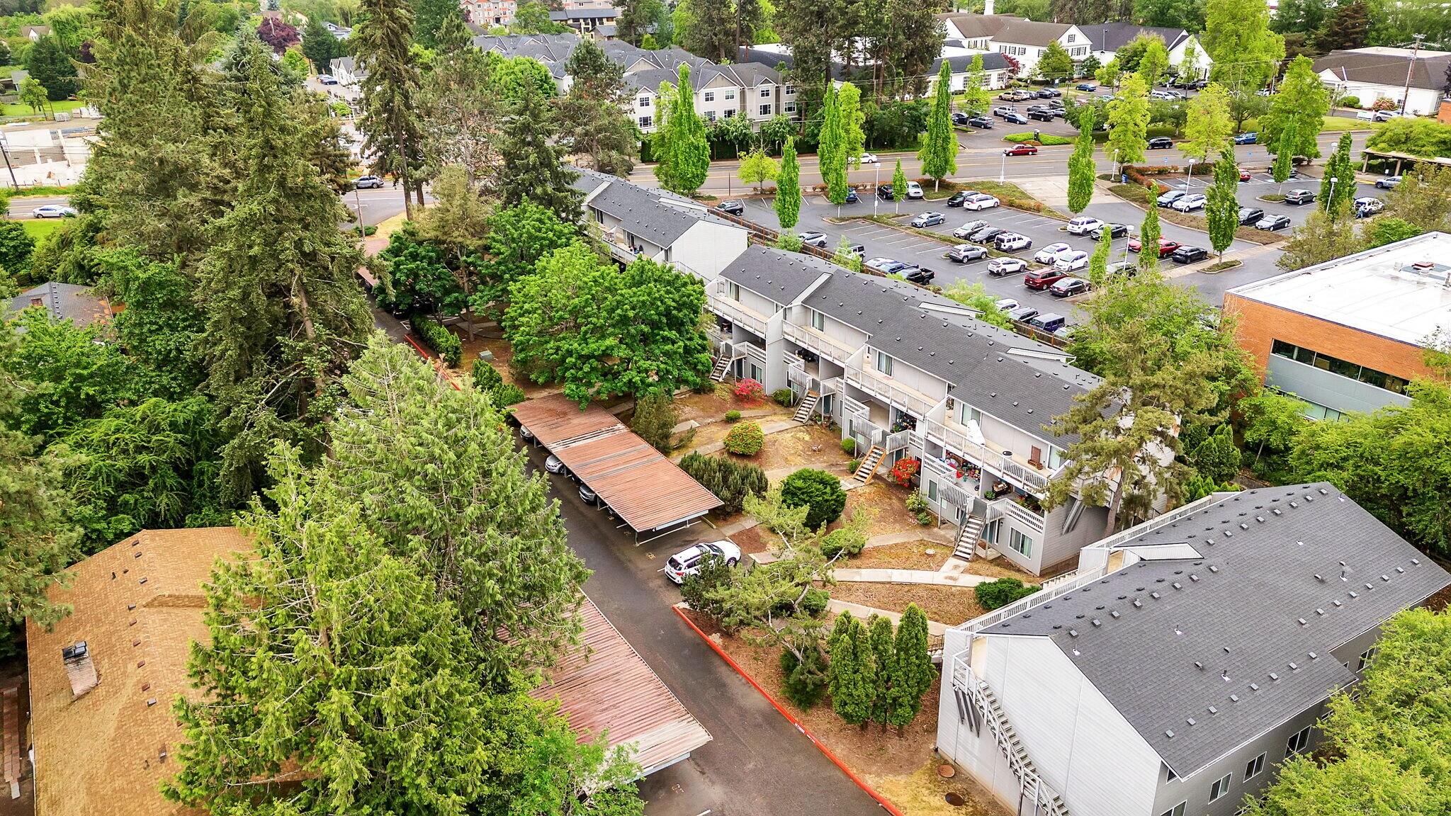 9350 SW Hall Blvd, Tigard, OR à vendre Photo du bâtiment- Image 1 de 42