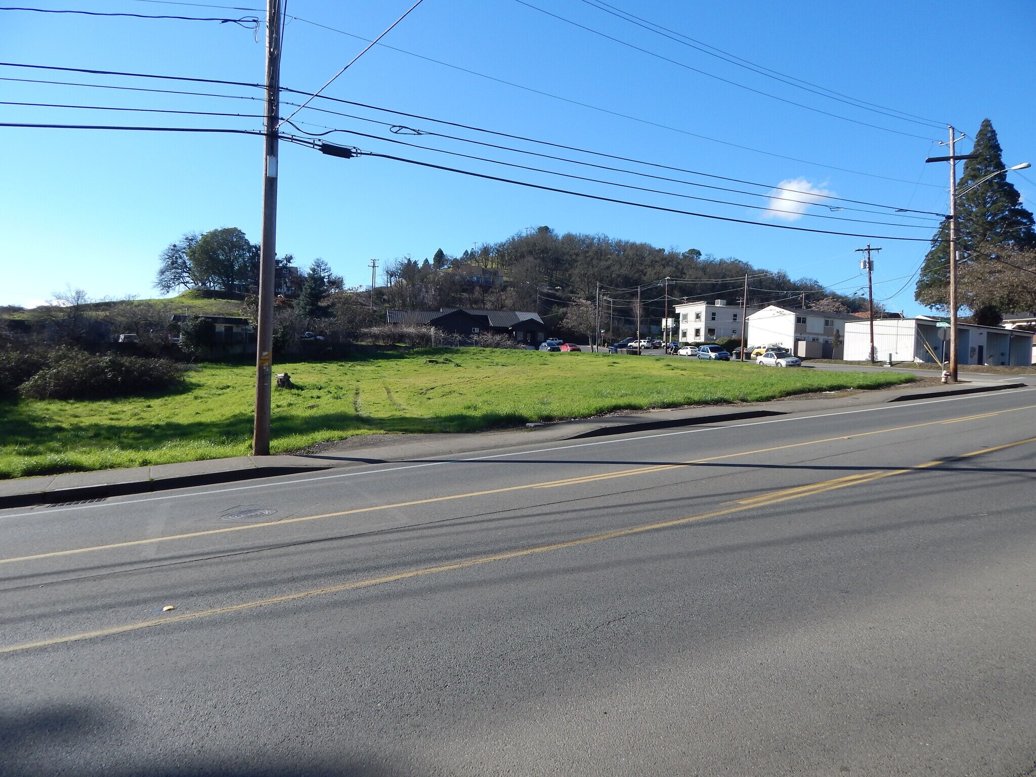 598 NE Winchester St, Roseburg, OR à vendre Autre- Image 1 de 8