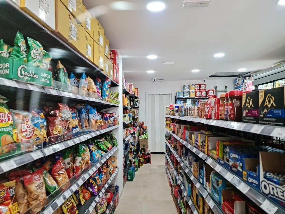 Cornellà de Llobregat, BAR 08940 - Unit - -  - Interior Photo - Image 1 of 6