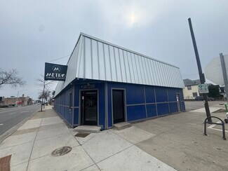 More details for 1901 S Division Ave, Grand Rapids, MI - Retail for Sale