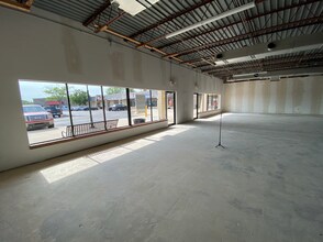 1312 Industrial Rd, Emporia, KS à louer Photo intérieure- Image 2 de 5