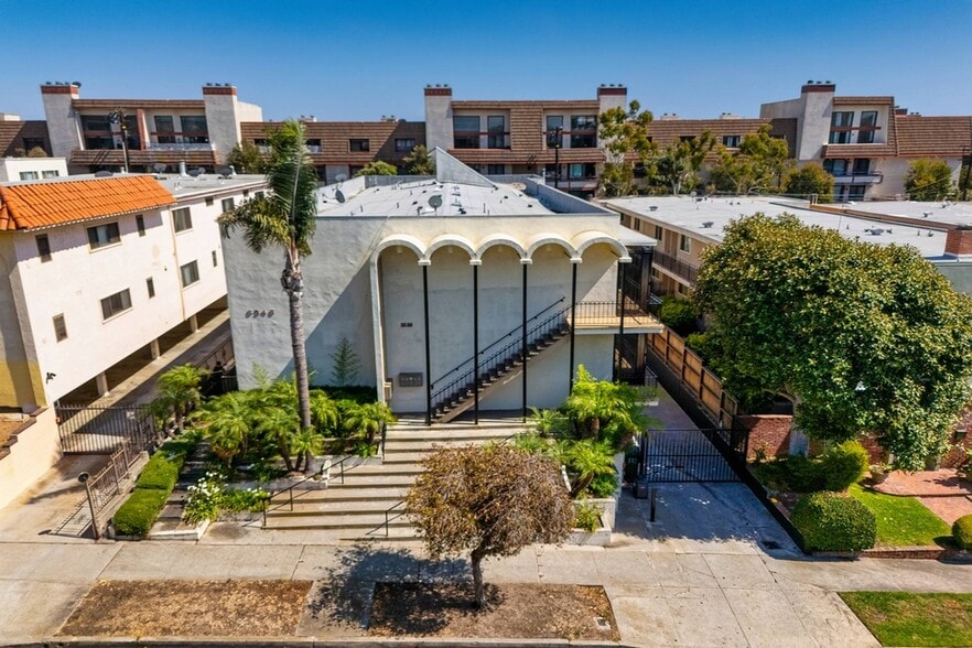 8346 Manitoba St, Playa Del Rey, CA à vendre - Photo du bâtiment - Image 3 de 19