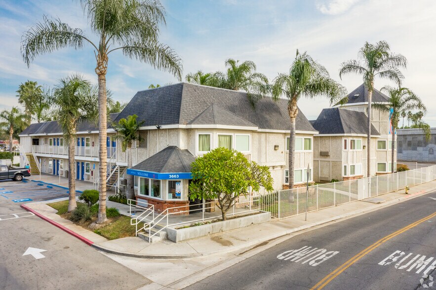 3663 La Sierra Ave, Riverside, CA à vendre - Photo du bâtiment - Image 1 de 22