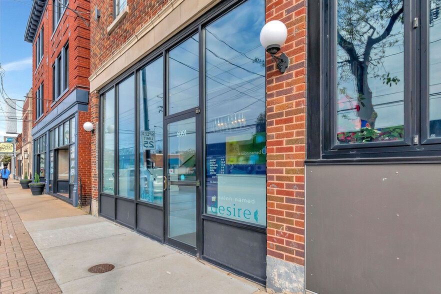 6091-6095 Montgomery Rd, Cincinnati, OH for lease - Primary Photo - Image 1 of 26