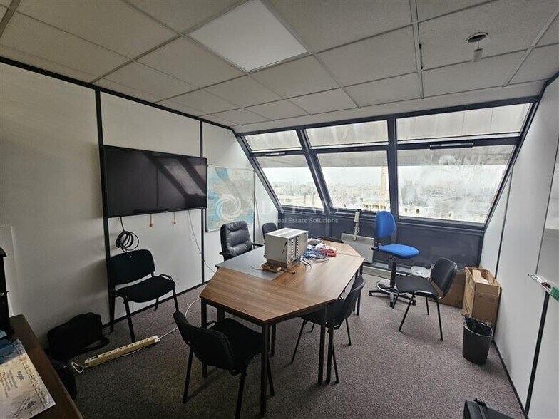 Office in Pantin for lease - Interior Photo - Image 2 of 12