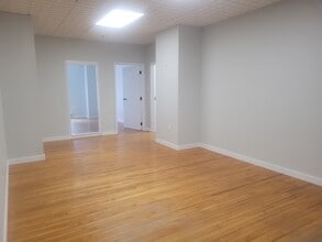 609 W Hamilton St, Allentown, PA for lease Interior Photo- Image 2 of 8
