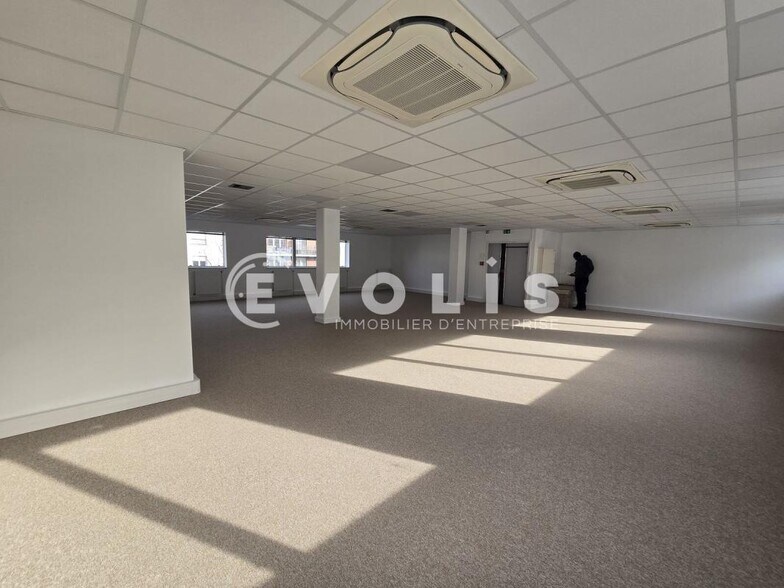 Office in Massy for lease - Interior Photo - Image 3 of 15