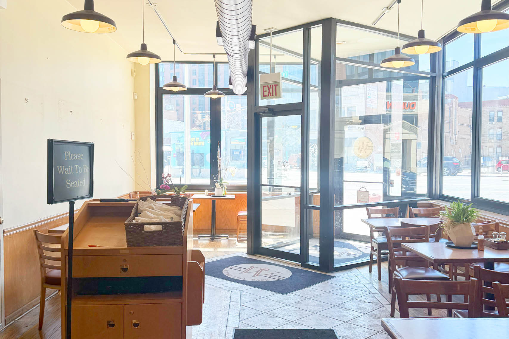 1058-1062 W Chicago Ave, Chicago, IL for lease Interior Photo- Image 1 of 7