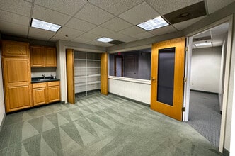 4 Bellows Rd, Westborough, MA à louer Photo intérieure- Image 2 de 4