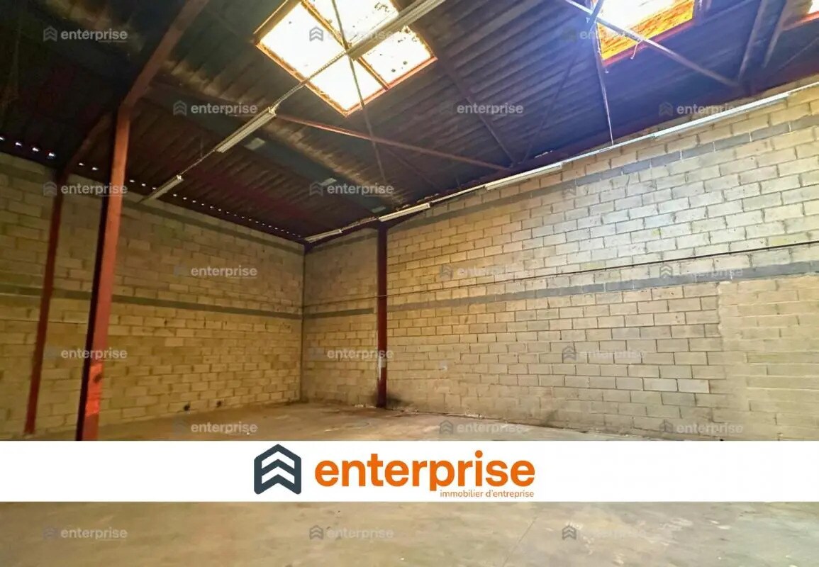 Flex in Saint-Maximin for lease Interior Photo- Image 1 of 8