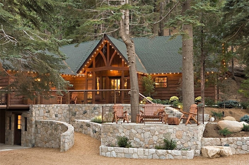 365 Mittry Ln, Lake Arrowhead, CA à vendre Photo du bâtiment- Image 1 de 9