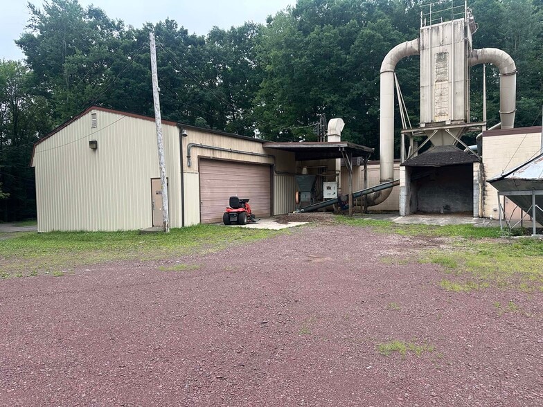 1080 Hudson Dr, Weatherly, PA for sale - Building Photo - Image 2 of 10