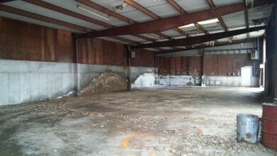 431 New State Rd, Manchester, CT for lease Building Photo- Image 2 of 11