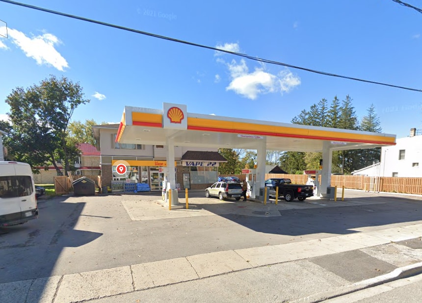 Gas Station, Retail and Apartment portfolio of 2 properties for sale on LoopNet.ca Primary Photo- Image 1 of 2