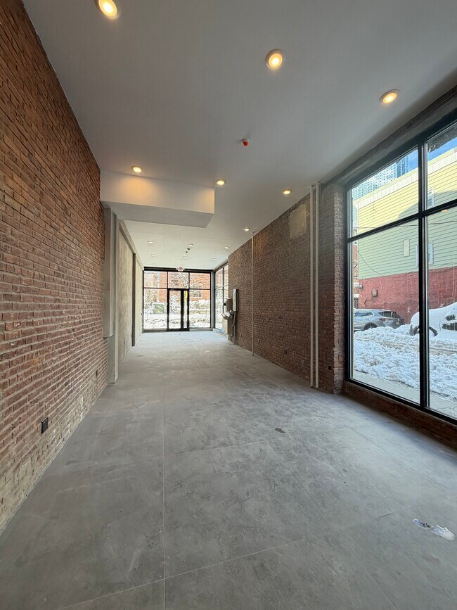 Plus de détails pour 364 Summit Ave, Jersey City, NJ - Commerce de détail à louer
