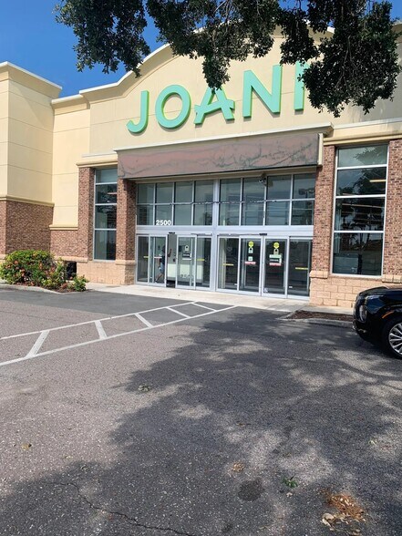 2500 N 66th St, Saint Petersburg, FL for lease - Building Photo - Image 2 of 3