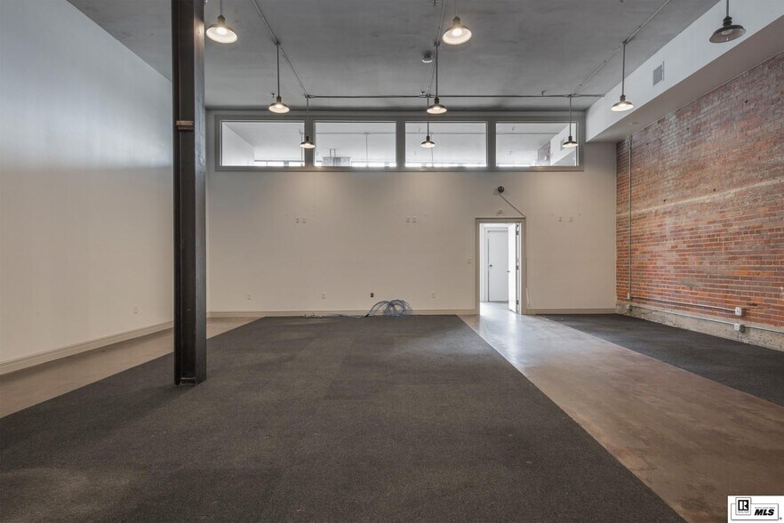 217 Desiard St, Monroe, LA à louer - Photo intérieure - Image 3 de 12