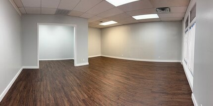 556 W Bedford Euless Rd, Hurst, TX à louer Photo intérieure- Image 2 de 9