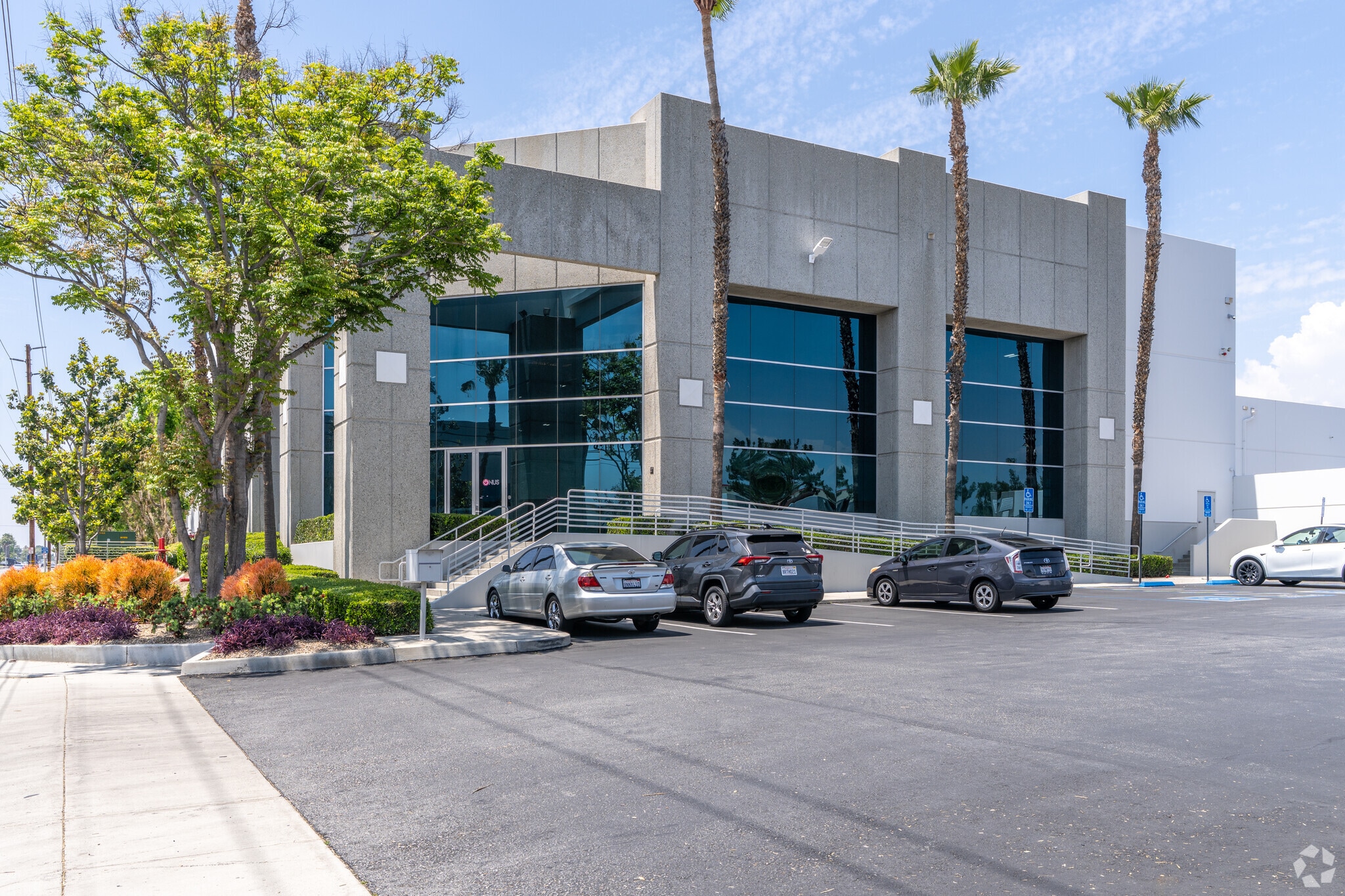 1175 E Francis St, Ontario, CA for lease Primary Photo- Image 1 of 7
