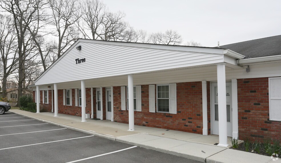 3 Medical Dr, Port Jefferson Station, NY à louer - Photo du bâtiment - Image 3 de 7