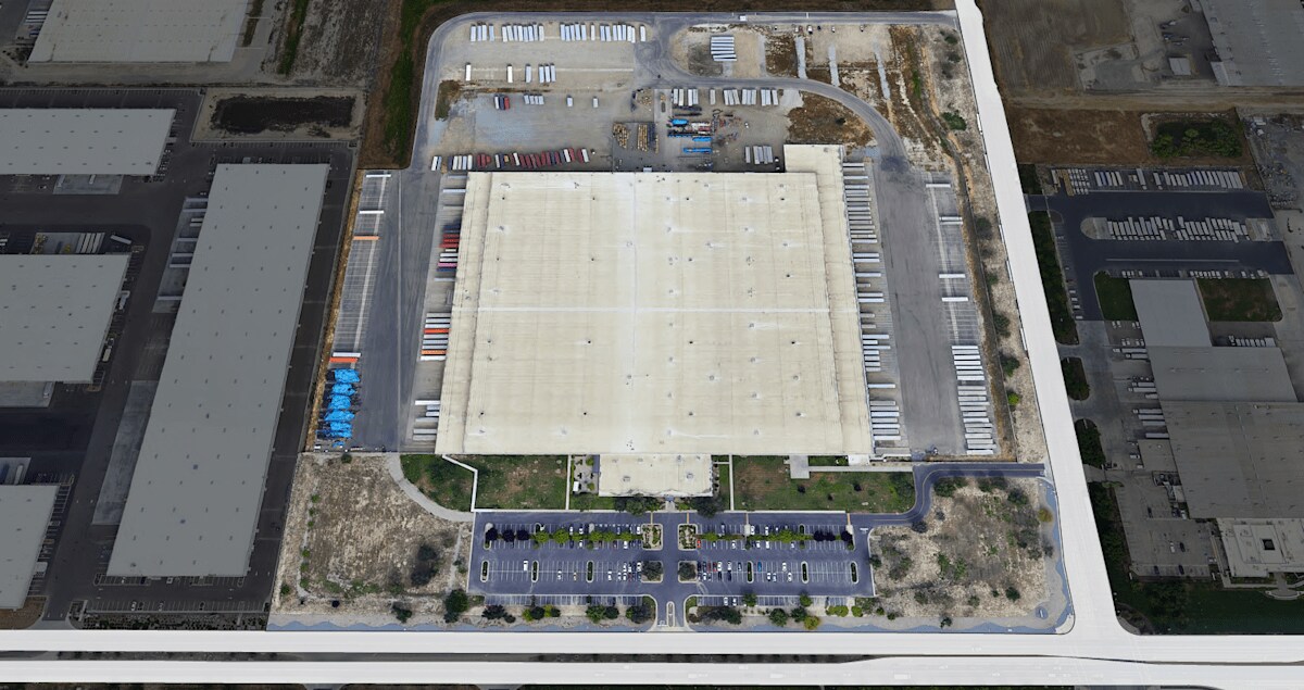2500 N Plaza Dr, Visalia, CA à louer Aérien- Image 1 de 8