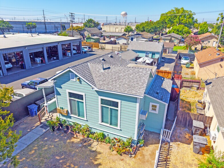 421 14th St, Modesto, CA à vendre - Photo du bâtiment - Image 2 de 11