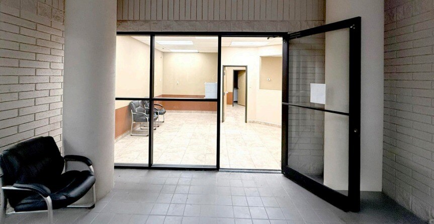 604 W Warner Rd, Chandler, AZ à vendre - Photo intérieure - Image 3 de 20