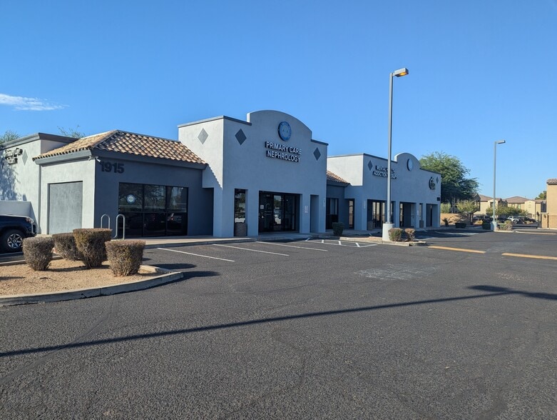 1915 E Chandler Blvd, Chandler, AZ for lease - Building Photo - Image 3 of 5