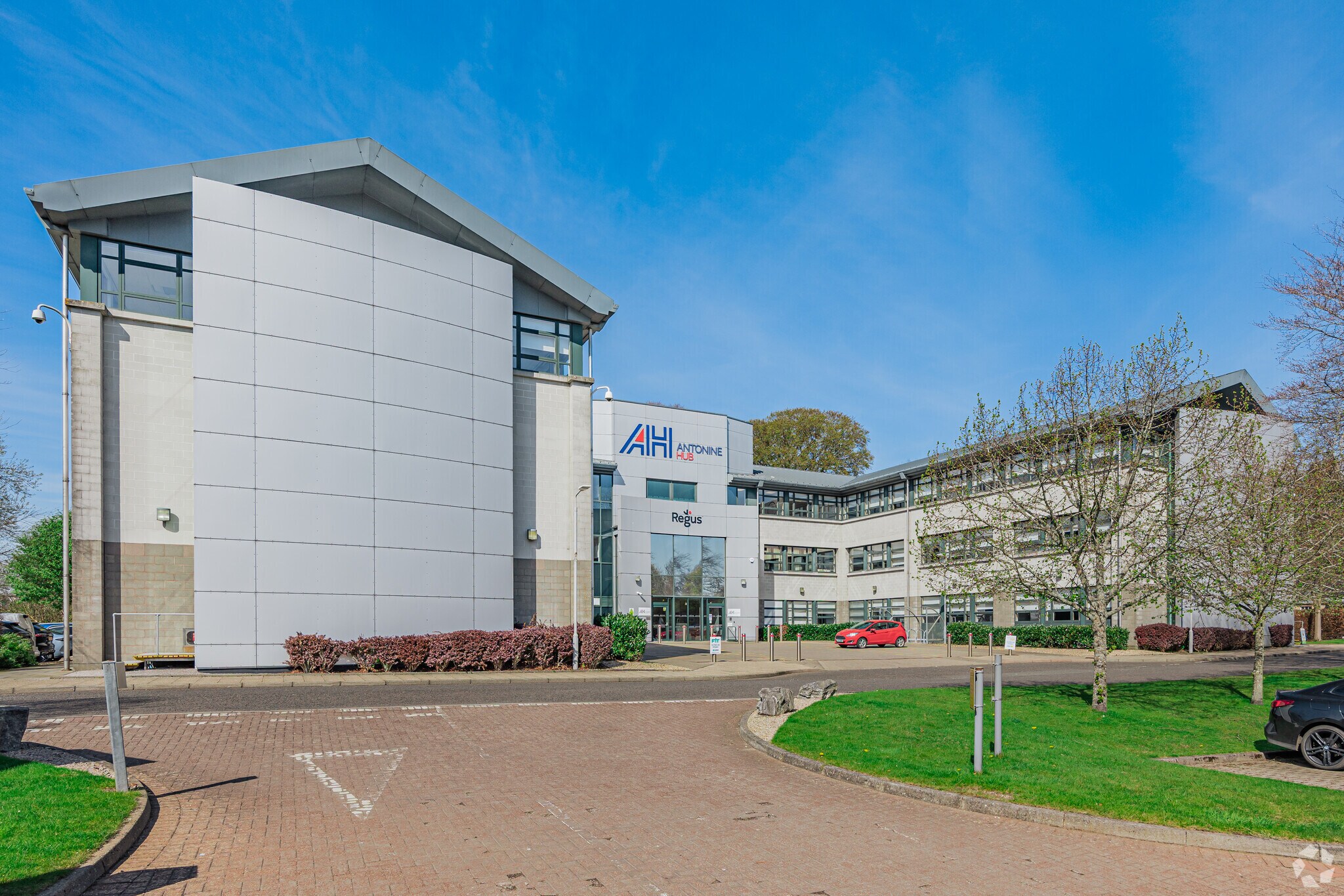 Callendar Rd, Falkirk for lease Primary Photo- Image 1 of 4