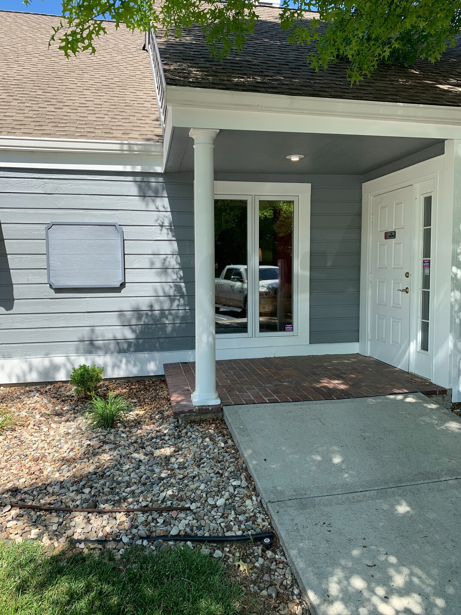 38 Westwoods Dr, Liberty, MO for lease Primary Photo- Image 1 of 13