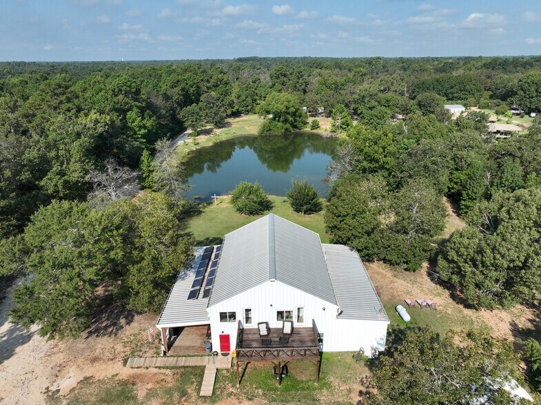 3200 Lazy Riv, Montgomery, TX à vendre - Photo du bâtiment - Image 2 de 67