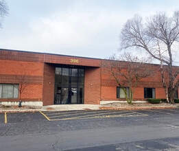 396 W Fenton Ln, West Chicago, IL for lease Interior Photo- Image 1 of 8