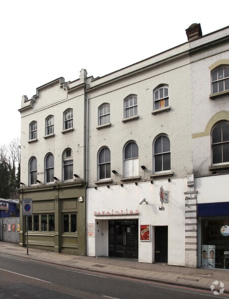 1-3 High St, Sutton à vendre - Photo du bâtiment - Image 2 de 3