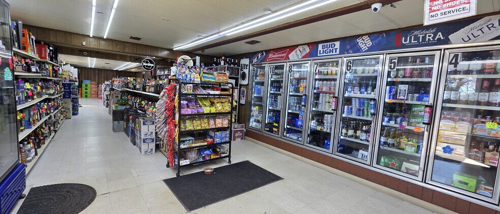 1301 N Hill St, Griffin, GA à vendre - Photo du bâtiment - Image 2 de 7