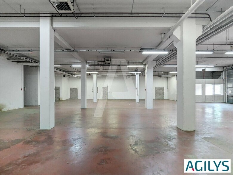 8 Rue Des Cévennes, Lisses for lease - Interior Photo - Image 2 of 9